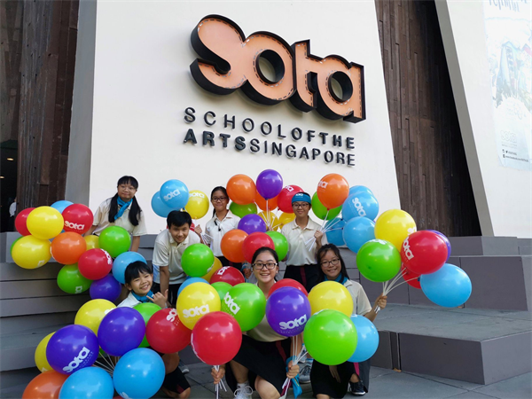 2019 SOTA OH balloon greeters