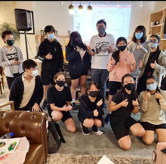 Durva (bottom row, far right) at the Literary Arts Anthology showcase held at Etch & Bolts cafe (2021)